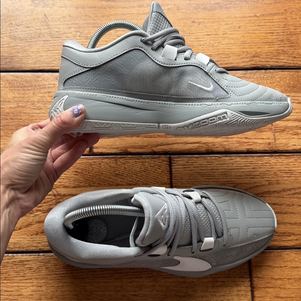 Nike Zoom Freak 5 Basketball Shoes Wolf Grey White Giannis Size 6 DZ2946-002 - Picture 2 of 10